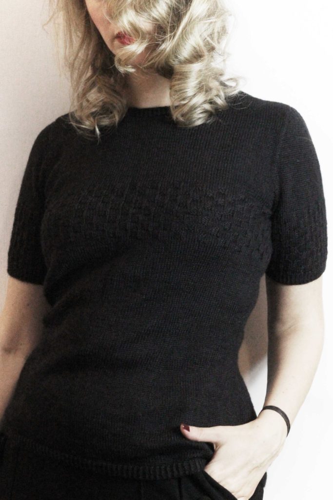 Vitta blouse knitting pattern