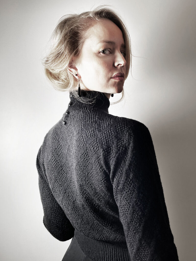 Nassa blouse knitting pattern